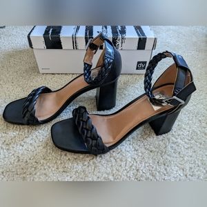 Dolce Vita Hassa NWT